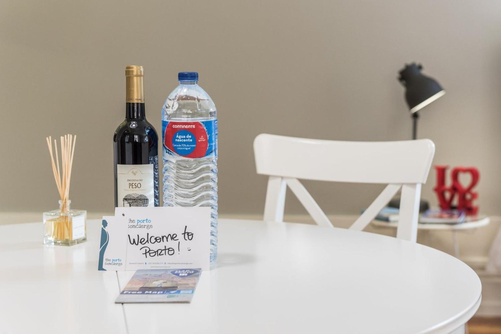Guestready - Chic Retreat In The Heart Of Porto Apartman Kültér fotó