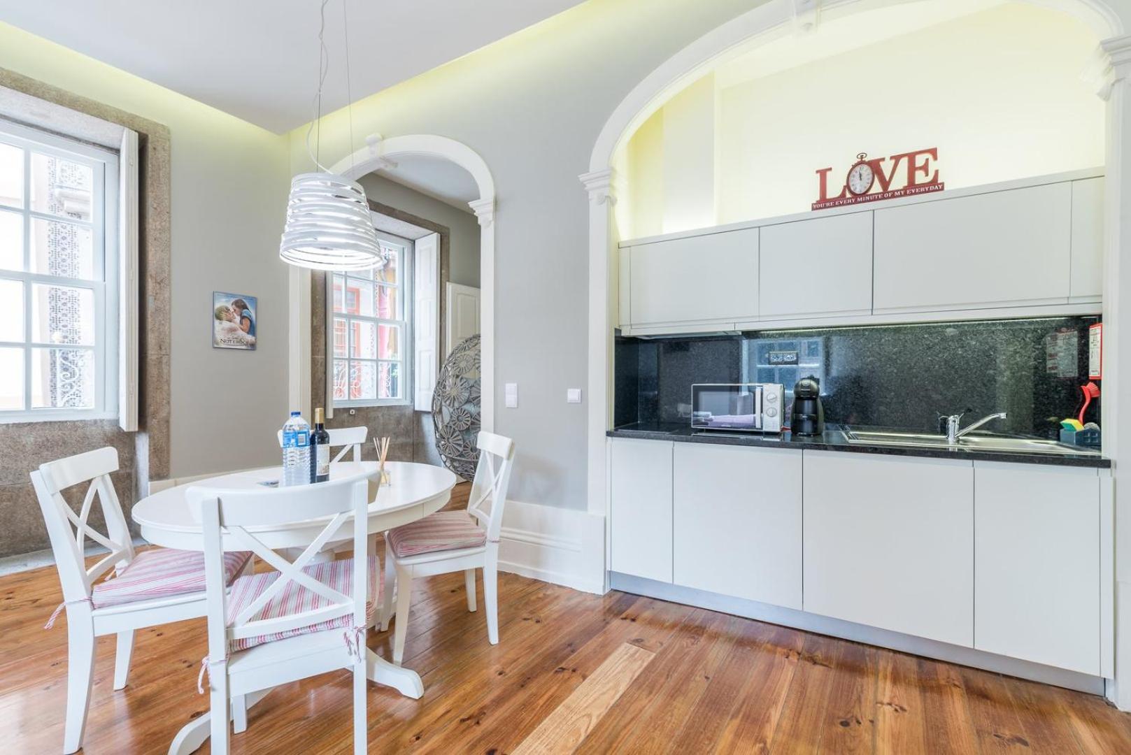 Guestready - Chic Retreat In The Heart Of Porto Apartman Kültér fotó